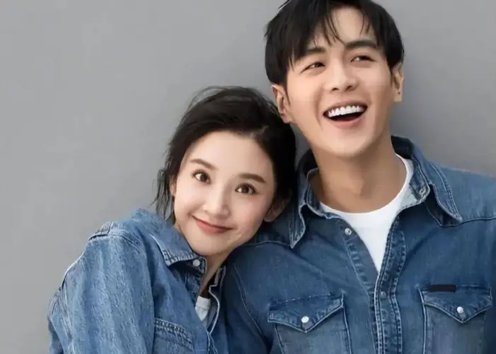 唐藝昕疑似懷二胎 穿修身裙小腹凸出引猜測(cè)