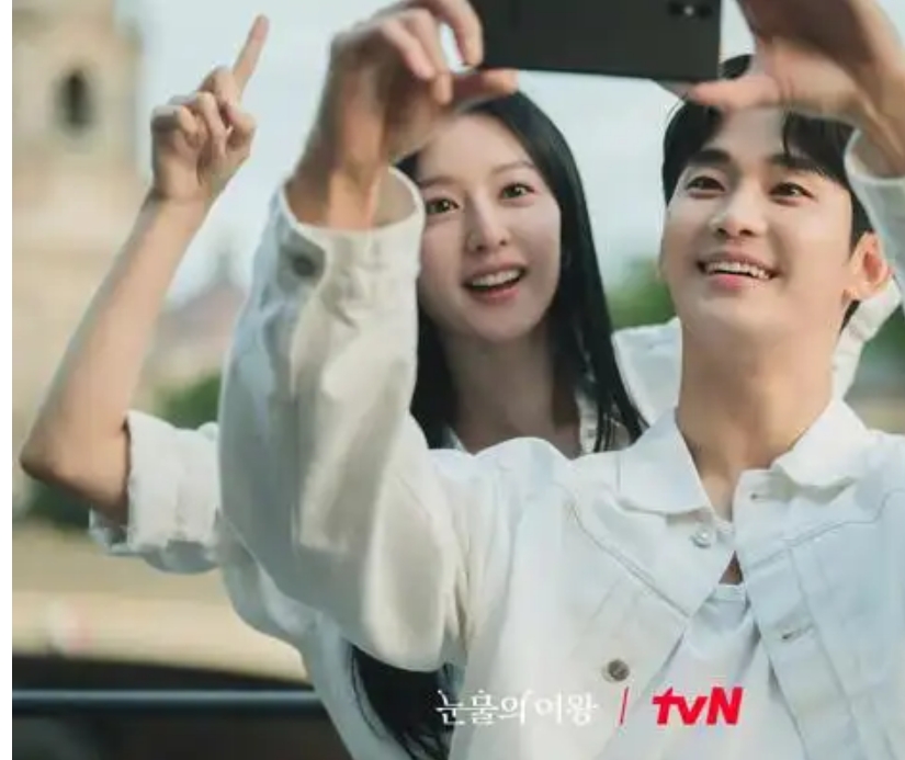 金秀賢新劇搭檔金智媛出演夫妻 兩人上演心動場面