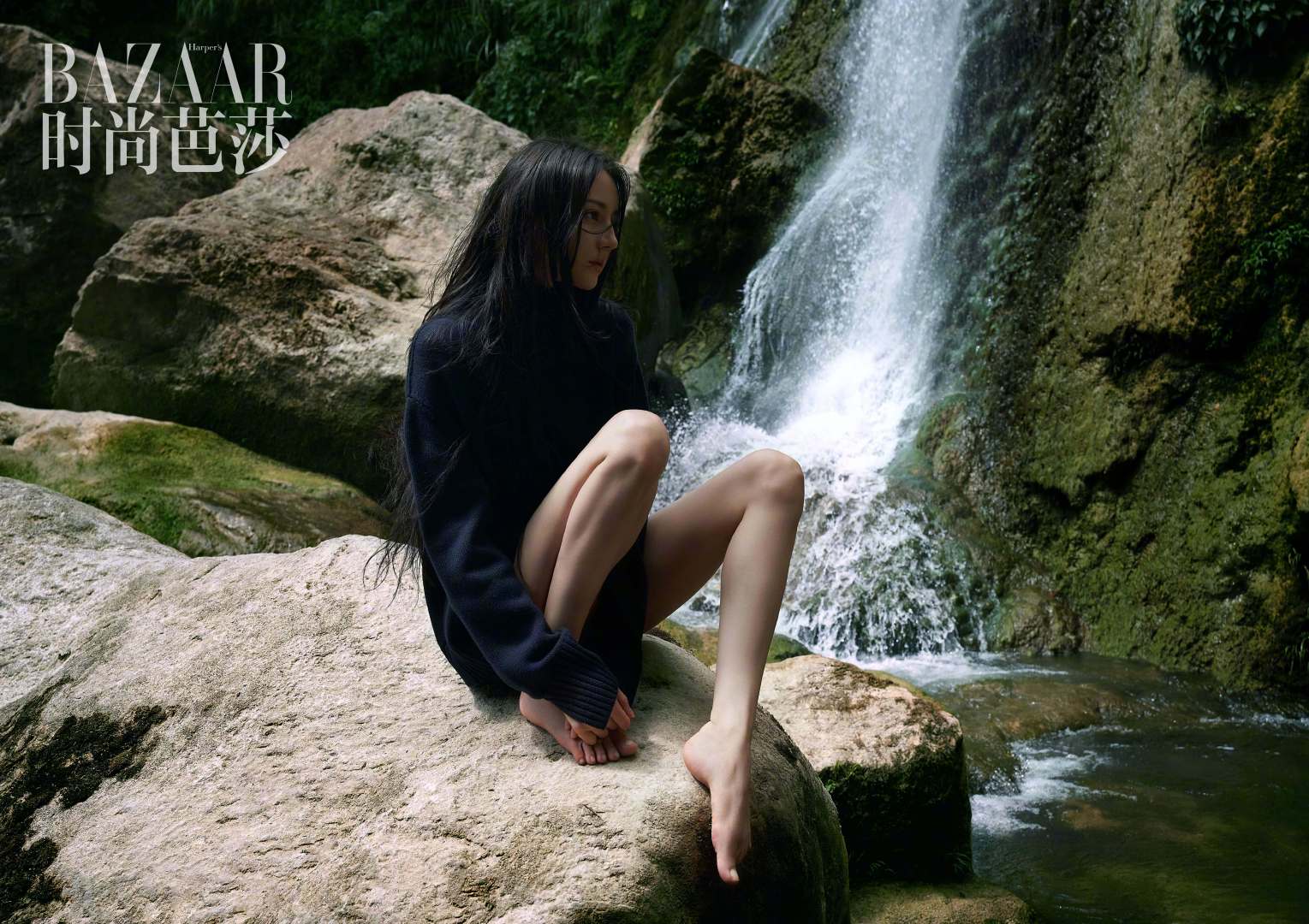 001NbstLgy1h5qy9ejvhvj616h0u044w02.jpg 迪麗熱巴林間聽瀑芭莎大片/壹號(hào)娛樂