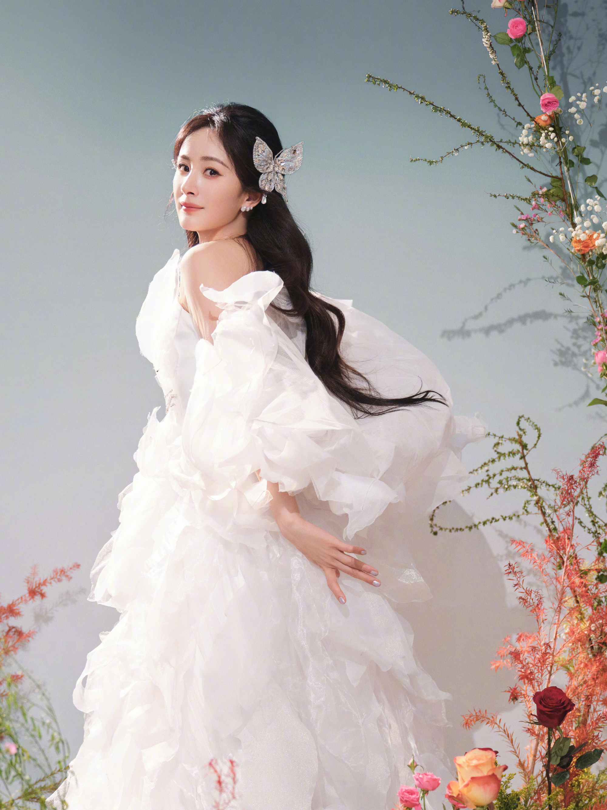 002ZLx3Bly1hx4am62ouoj623m2suhdv02.jpg 楊冪跨年演唱會/壹號娛樂