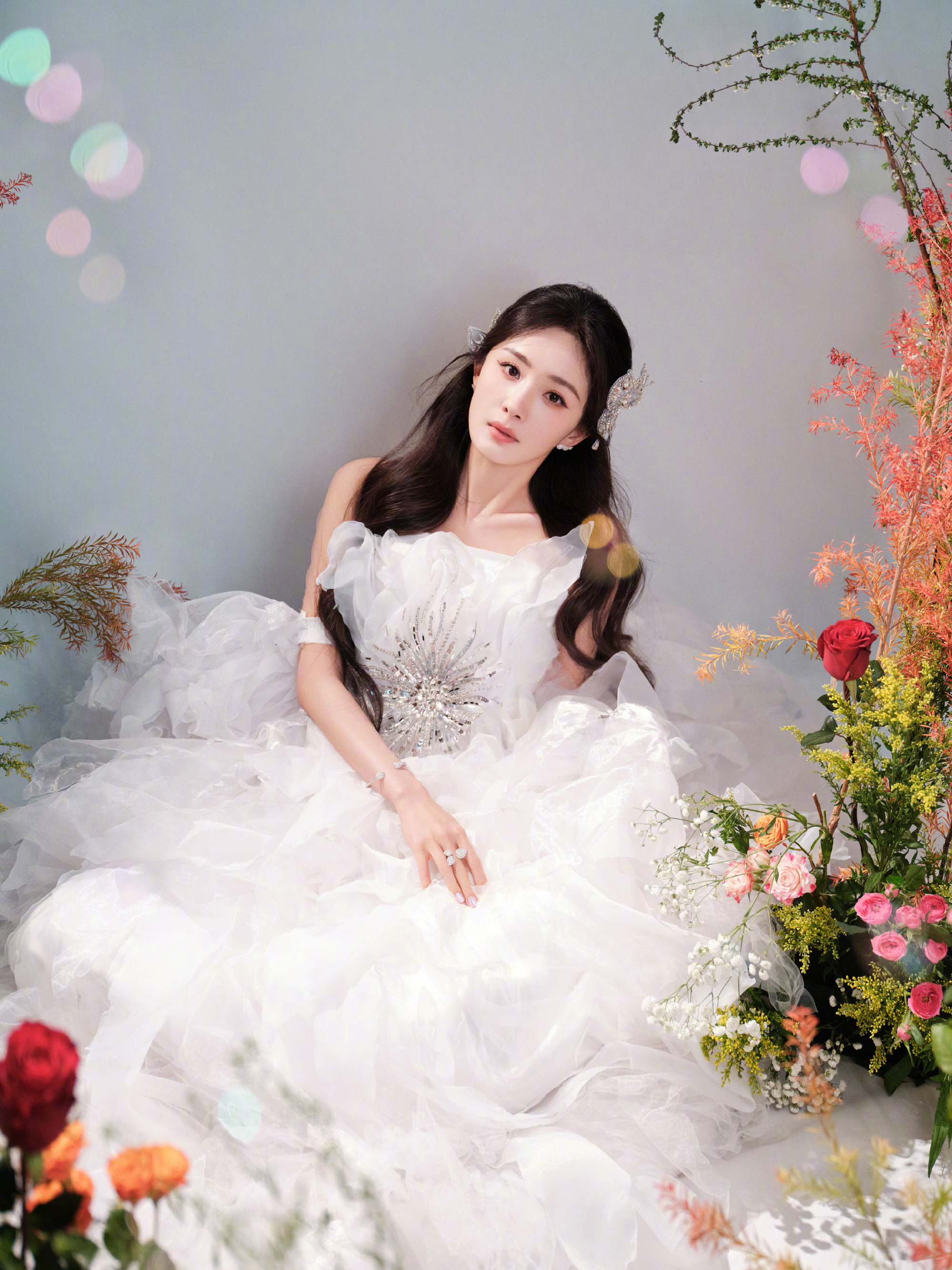 002ZLx3Bly1hx4amj43uej638c4b4x6t02.jpg 楊冪跨年演唱會/壹號娛樂