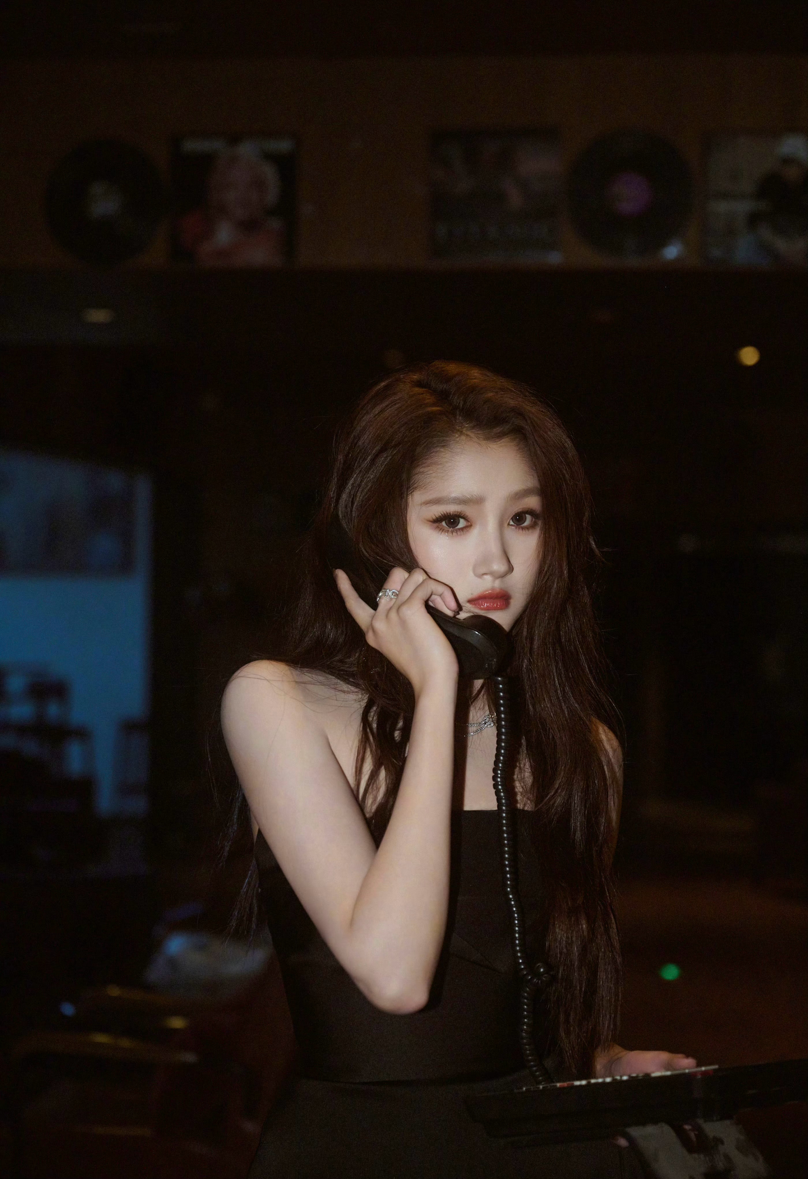 ?關曉彤驚艷亮相費加羅紅毯/壹號娛樂